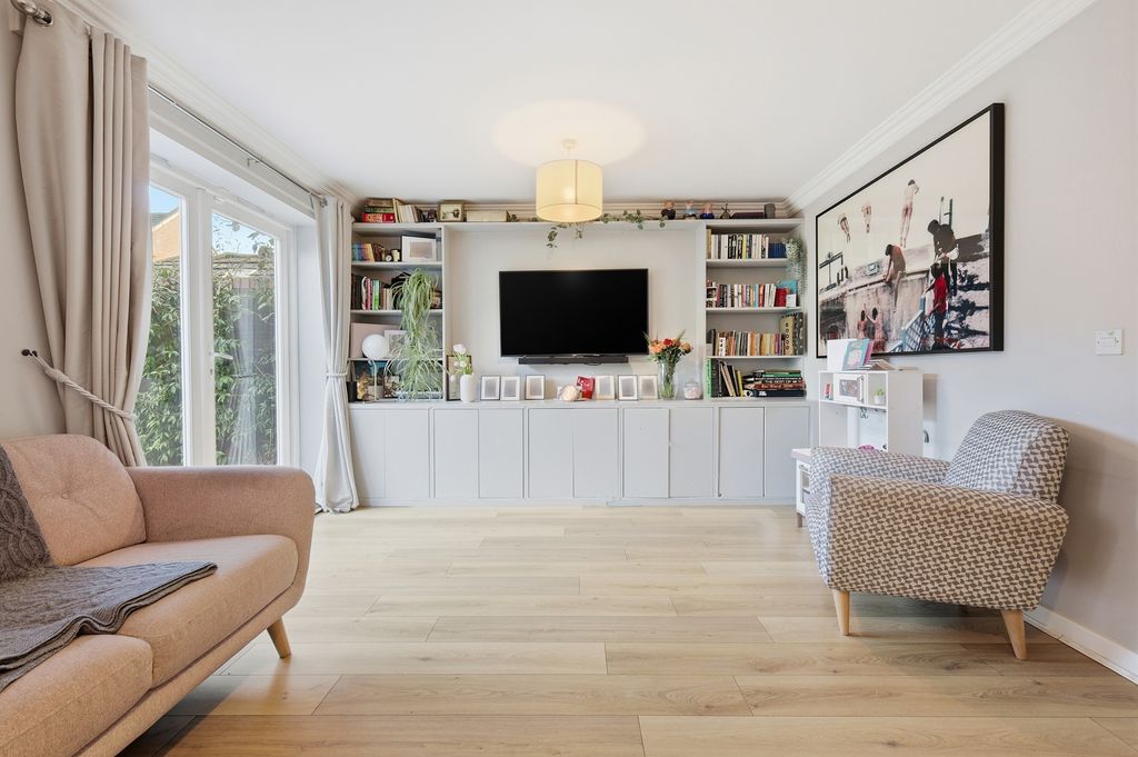 Property photo 3 of 21