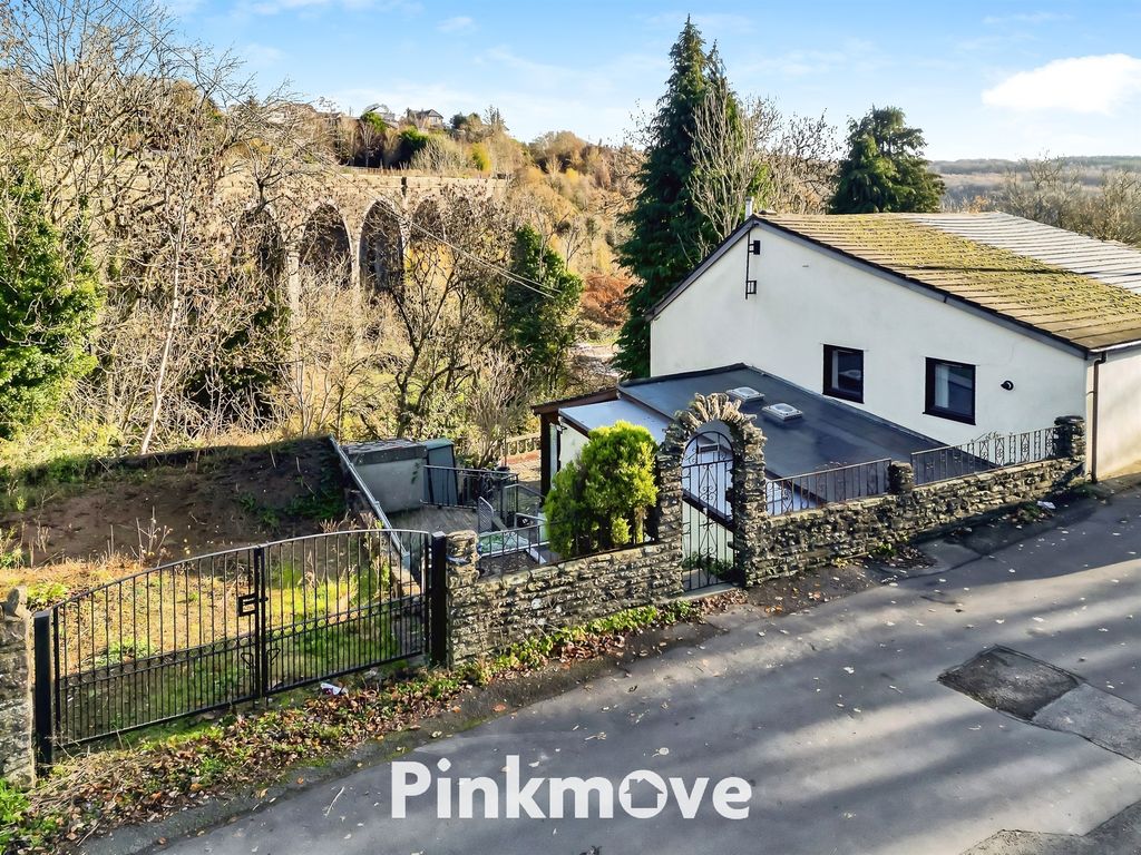 Property photo 1 of 28