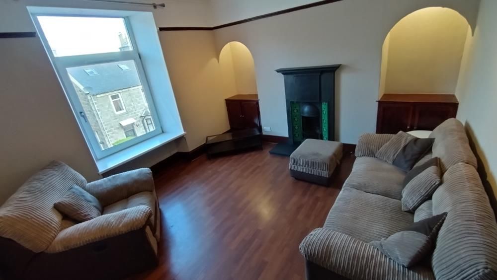 Property photo 1 of 6 Lounge