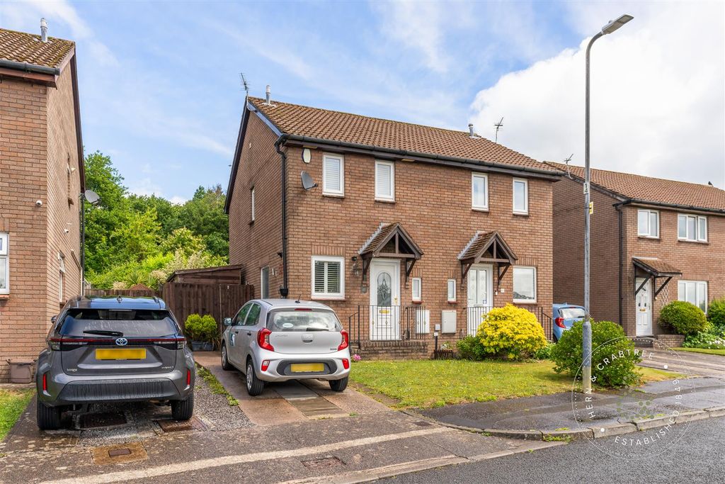 Property photo 1 of 19 Camelot Way, Herncrabtree (18).Jpg