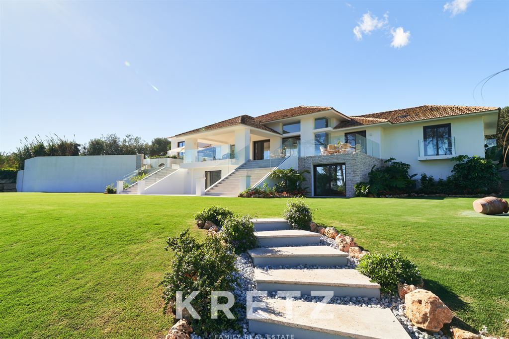 Property photo 2 of 28