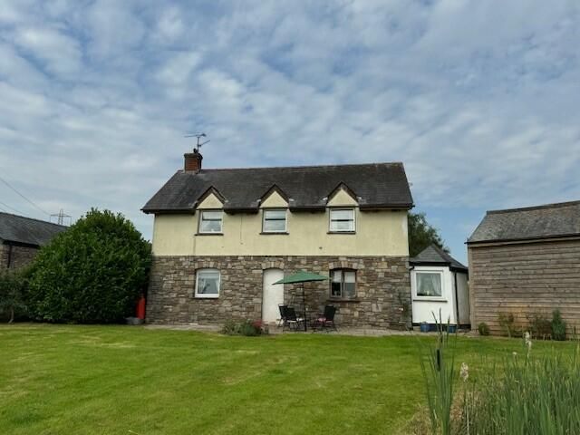 Property photo 2 of 21