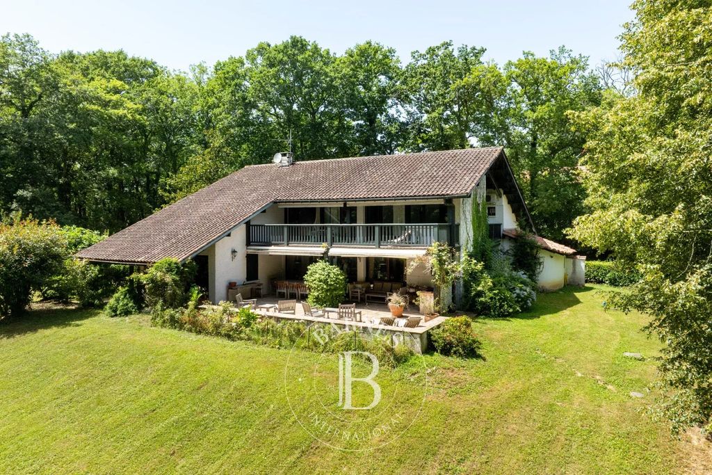 Property photo 1 of 28