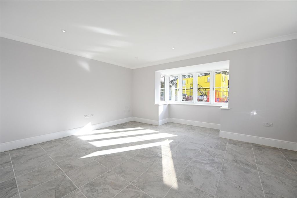 Property photo 3 of 17 Asp_0742.Jpg