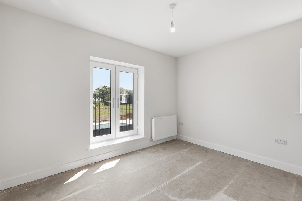 Additional image 12 of 5 bed detached house for saleOakley Gardens, Little Oakley, Harwich CO12