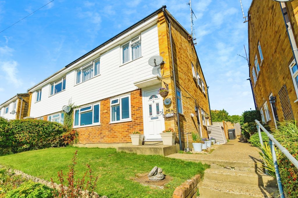 Property photo 1 of 17 Front View