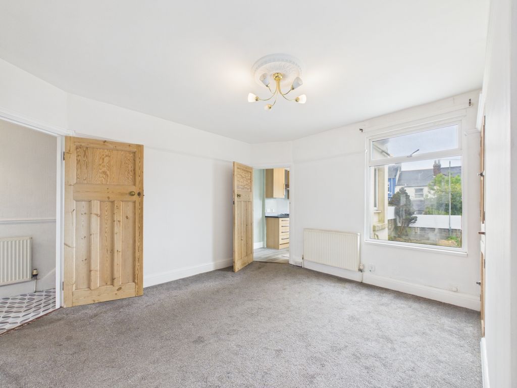 Property photo 3 of 19 Cam03974G0-Pr0314-Still005