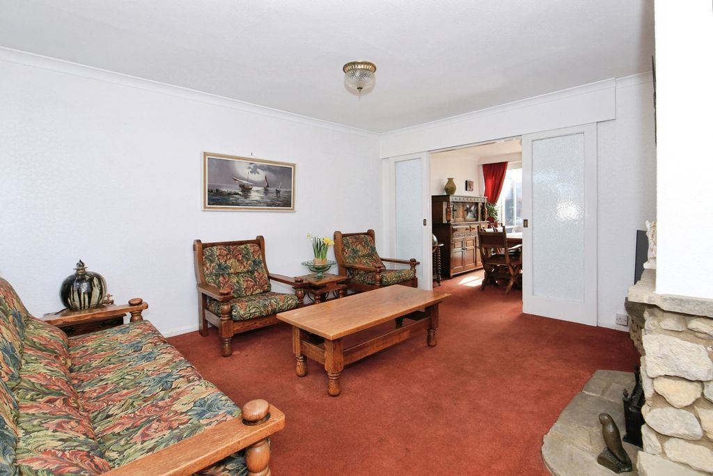 Property photo 3 of 18 Pbox-Img.Jpg