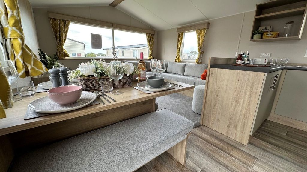 Property photo 1 of 6 Car0064053 - Static Caravan