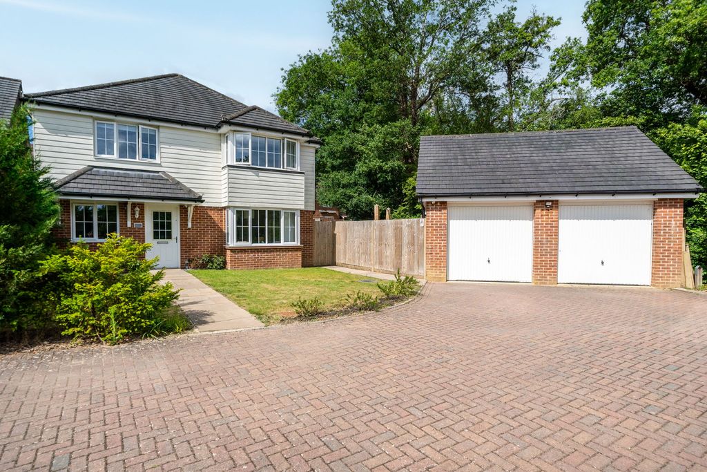 Property photo 1 of 29