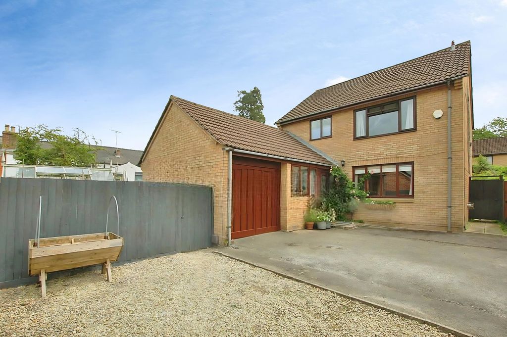 Property photo 1 of 23