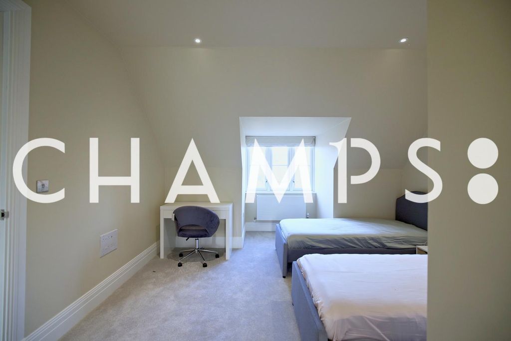 Property photo 2 of 7 5Sep7507 ?? Champs??