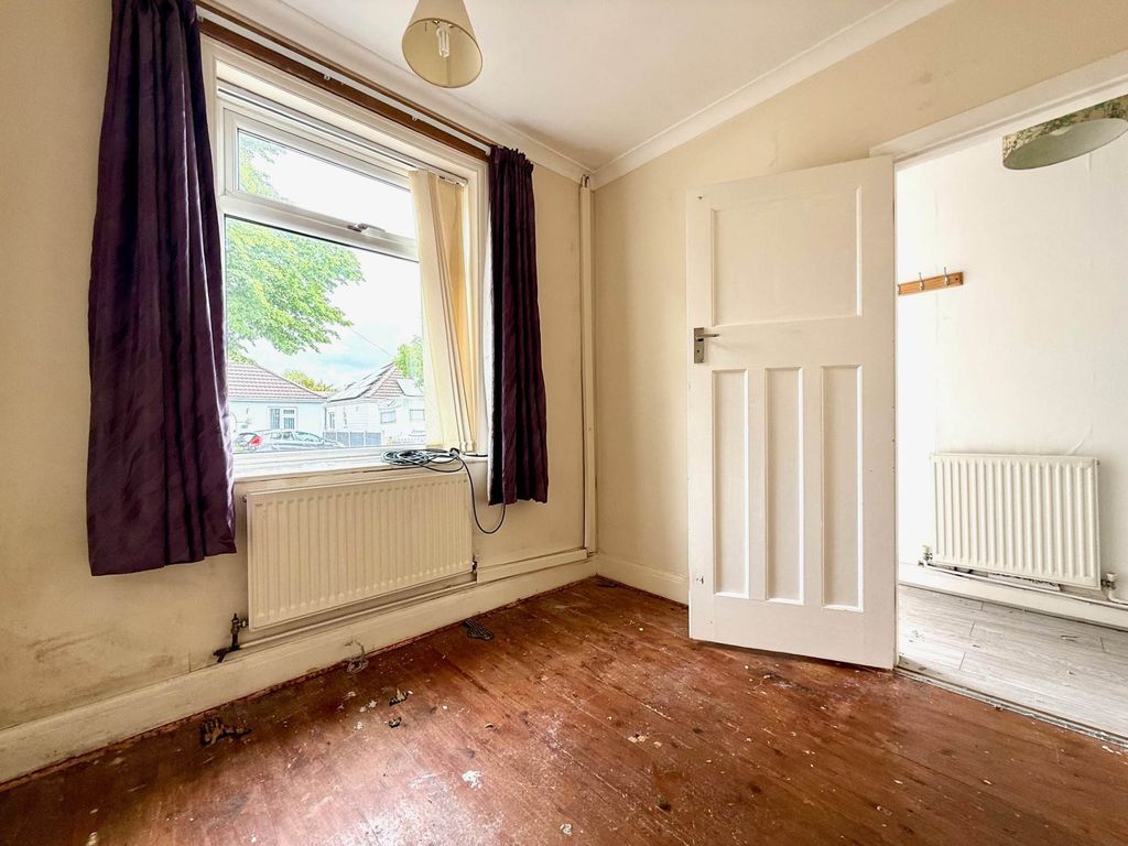 Property photo 3 of 14