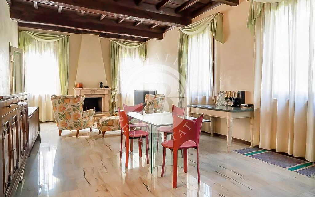 Property photo 3 of 29