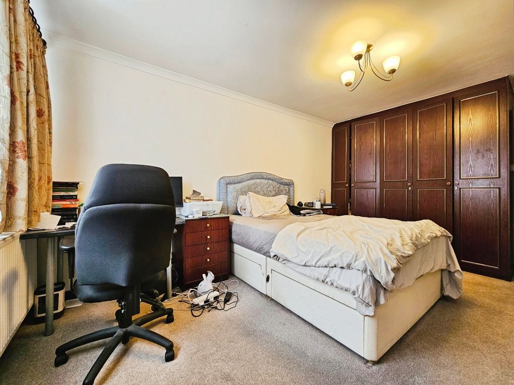 Property photo 1 of 5 Room