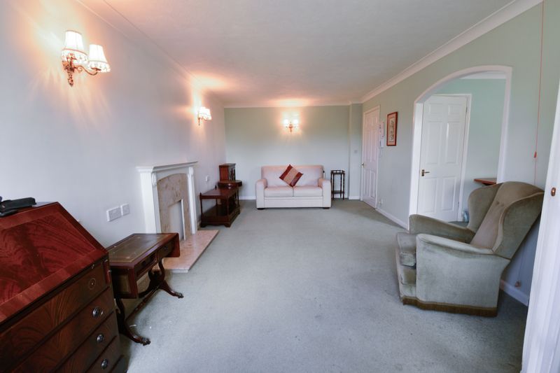 Property photo 1 of 9 Lounge