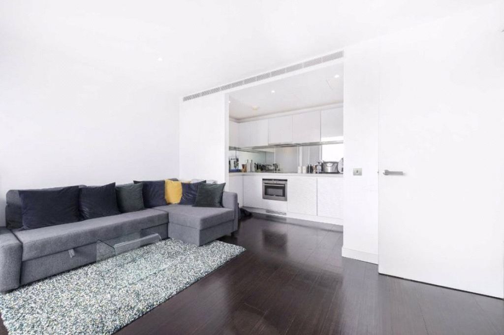 Property photo 1 of 8 Kitchen/Reception