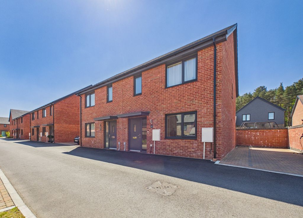 Property photo 1 of 18 Cam03624G0-Pr0223-Still039