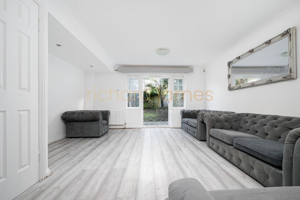 Property photo 2 of 14 W04.Jpg