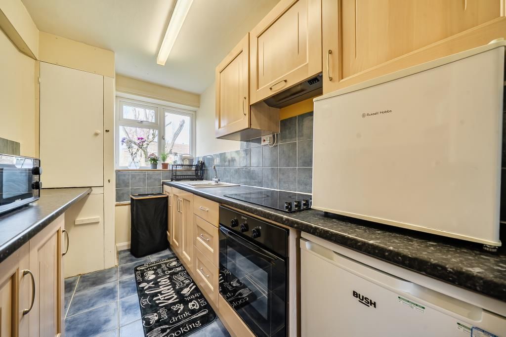 Property photo 3 of 21 Kitchen