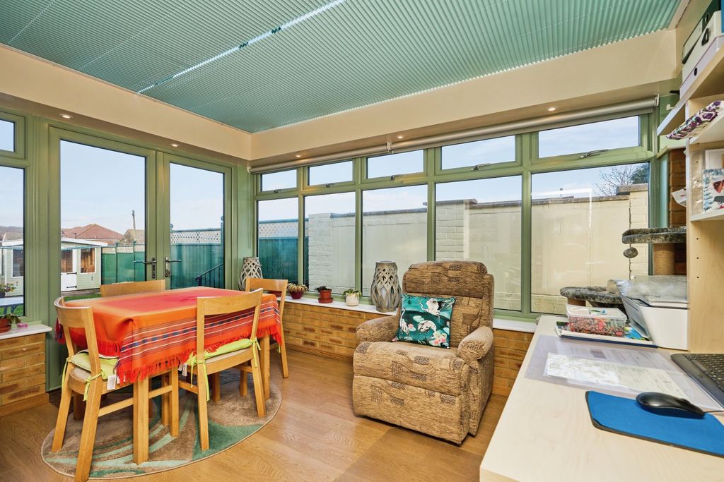 Property photo 3 of 14 Conservatory