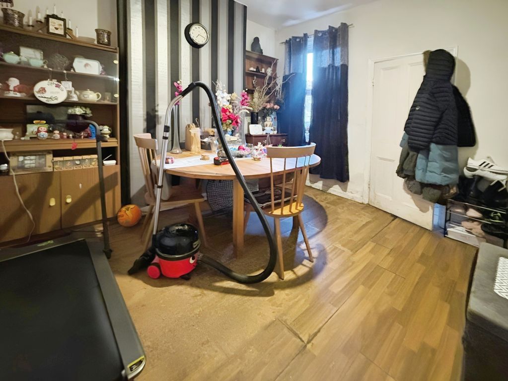 Property photo 3 of 11 82109Be5-Whatsapp 20Image 202024-11-25 20At 204.28