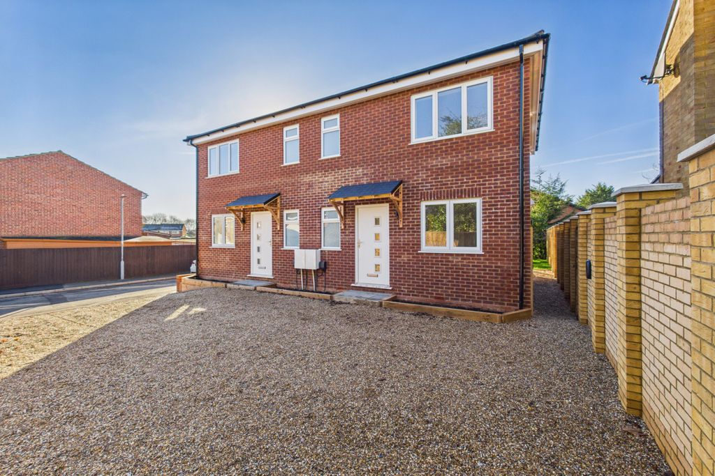 Property photo 1 of 26