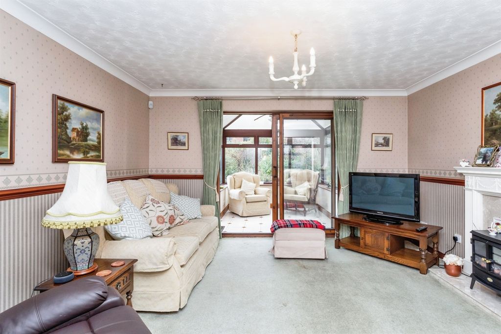 Property photo 3 of 18