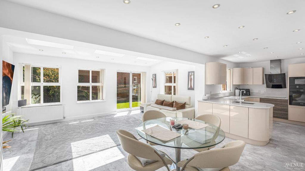 Property photo 2 of 50 5171714
