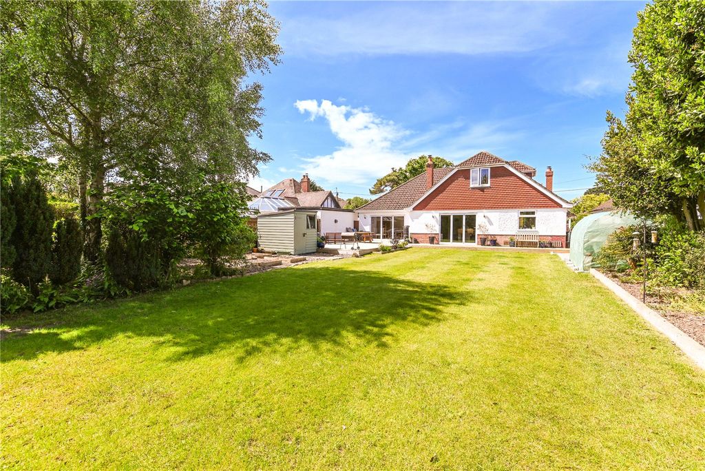 Property photo 2 of 30 Picture No. 39