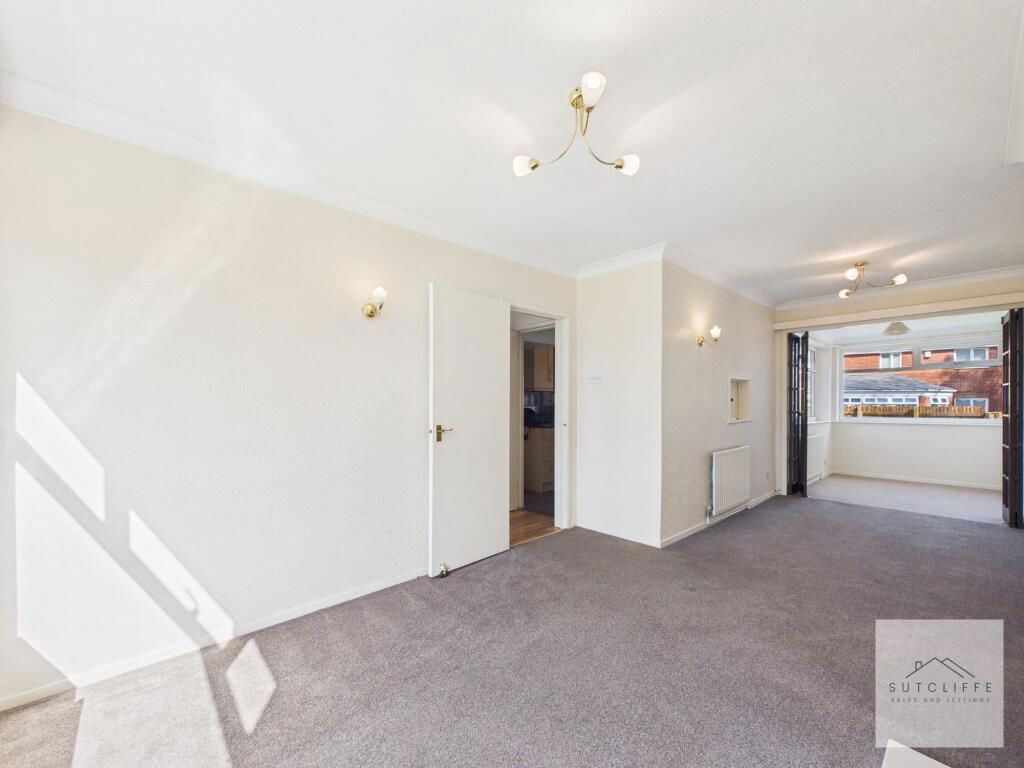 Property photo 2 of 27