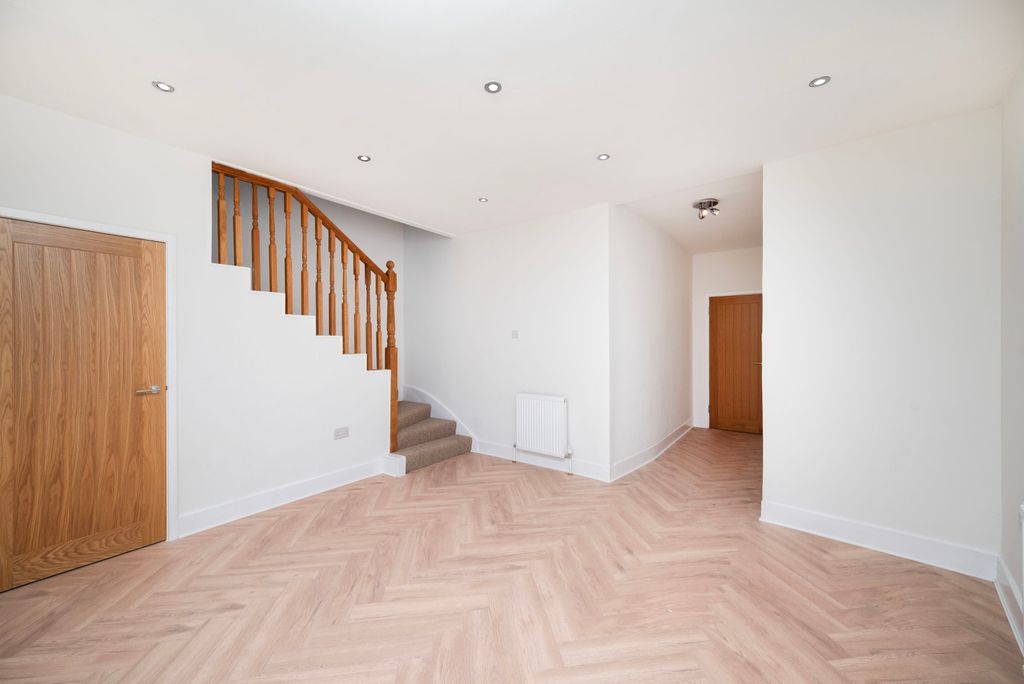 Property photo 2 of 15 Picture No. 06