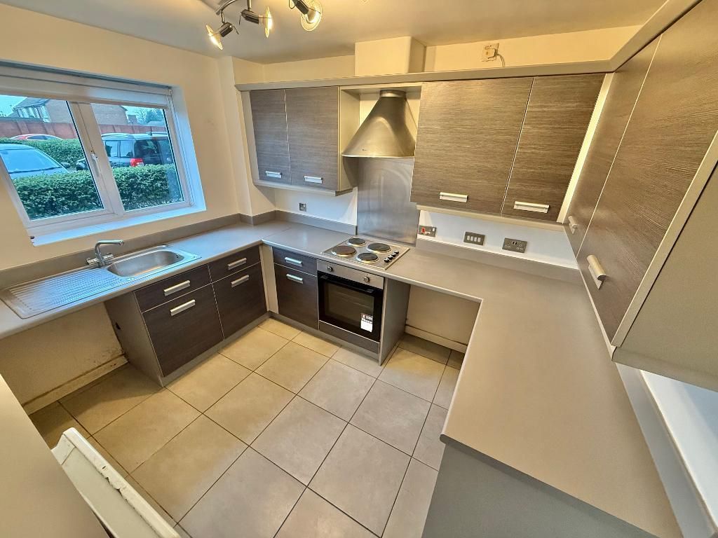 Property photo 2 of 10 Kitchen