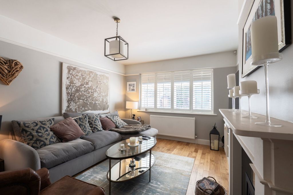 Property photo 3 of 21