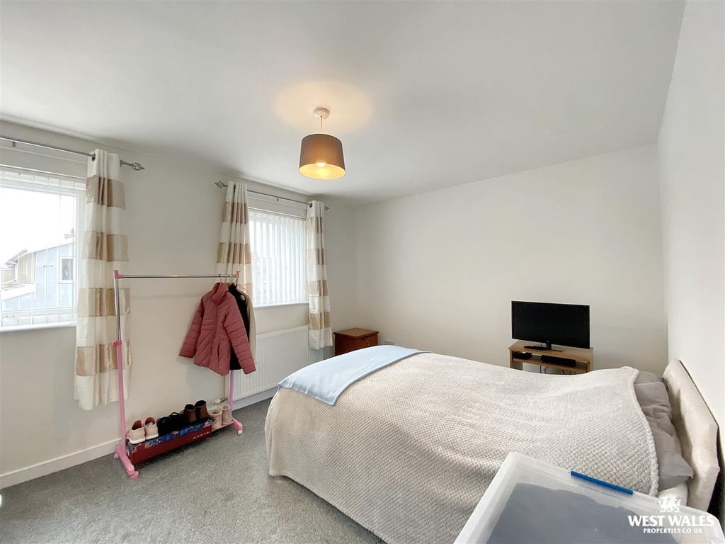 Additional image 7 of 2 bed semi-detached house for saleBufferland Terrace, Pembroke Dock SA72