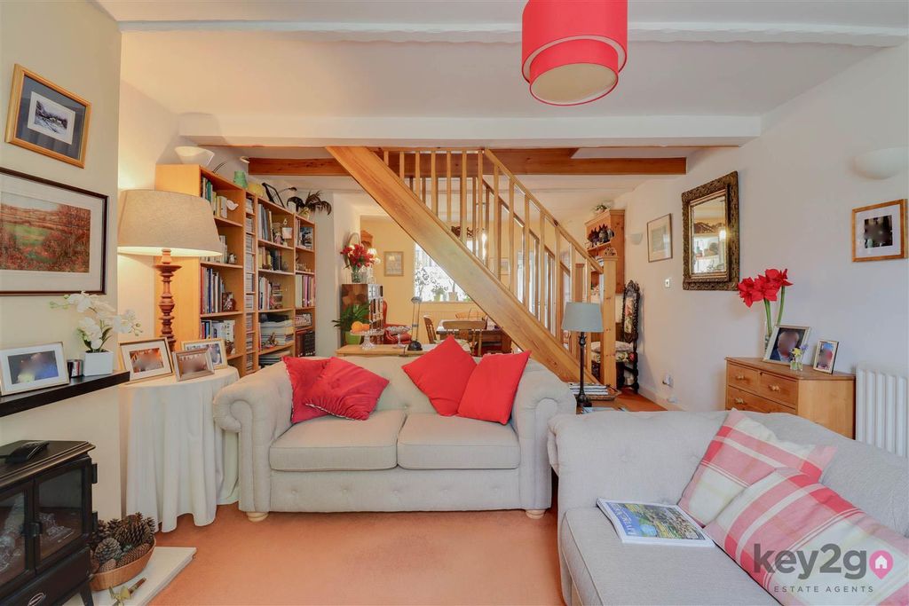 Property photo 3 of 28 6 Chapel Street 3.Jpg
