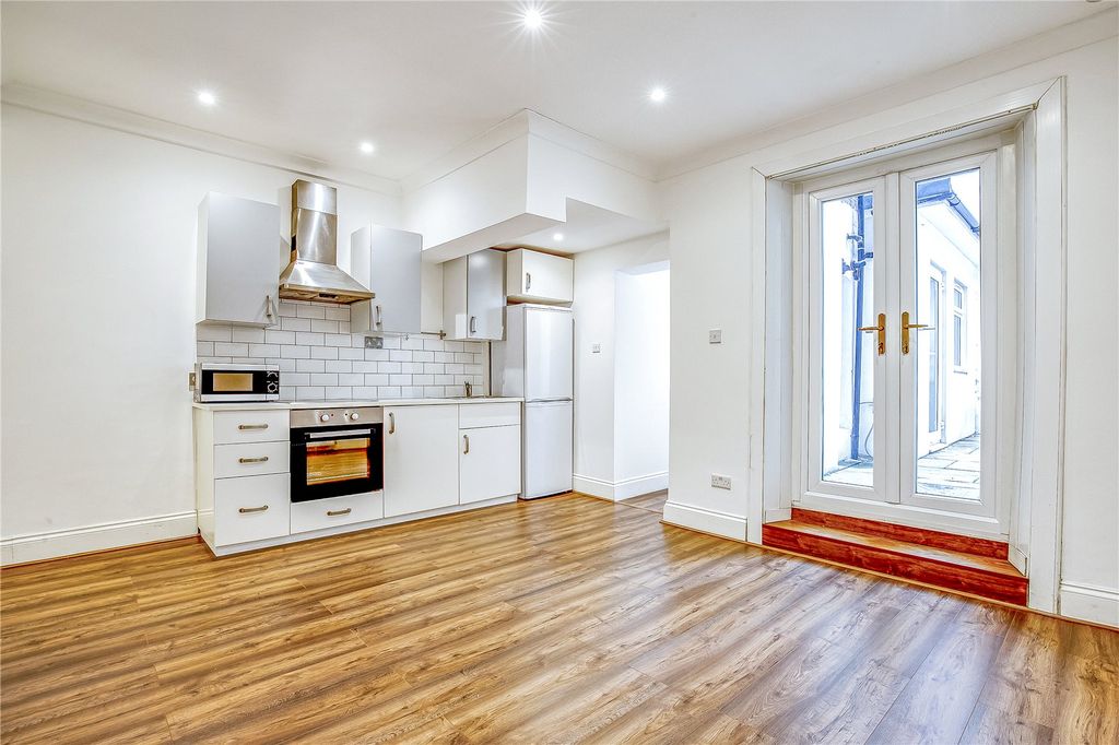 Property photo 1 of 10 Reception Room