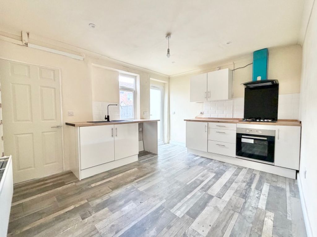 Property photo 3 of 10 Kitchen Diner