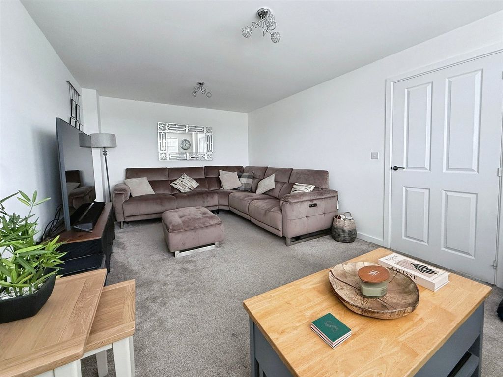 Property photo 3 of 14 Picture 3