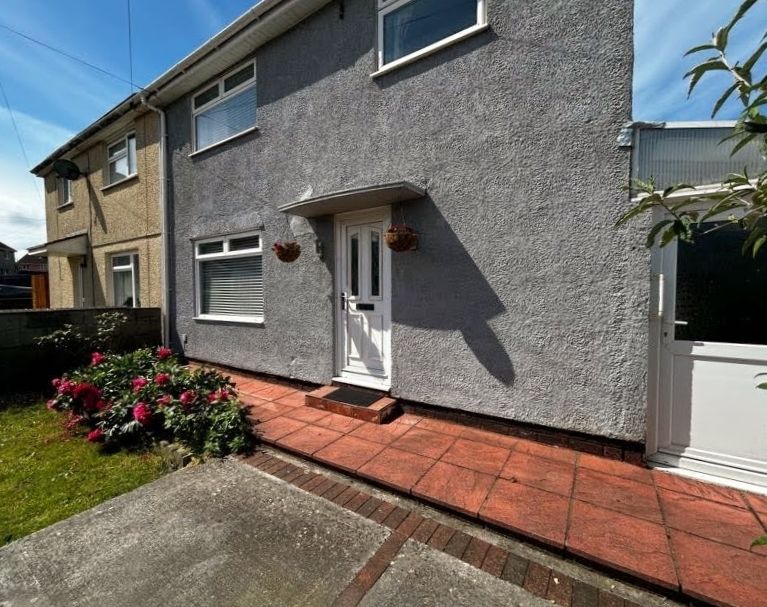 Property photo 2 of 23