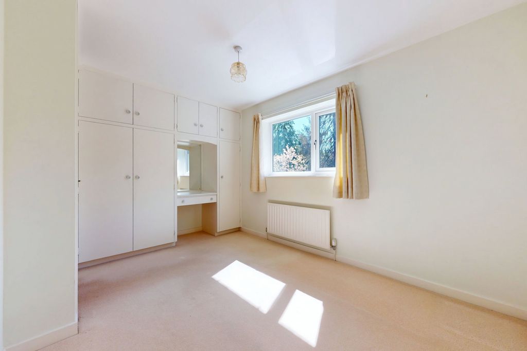 Property photo 3 of 11