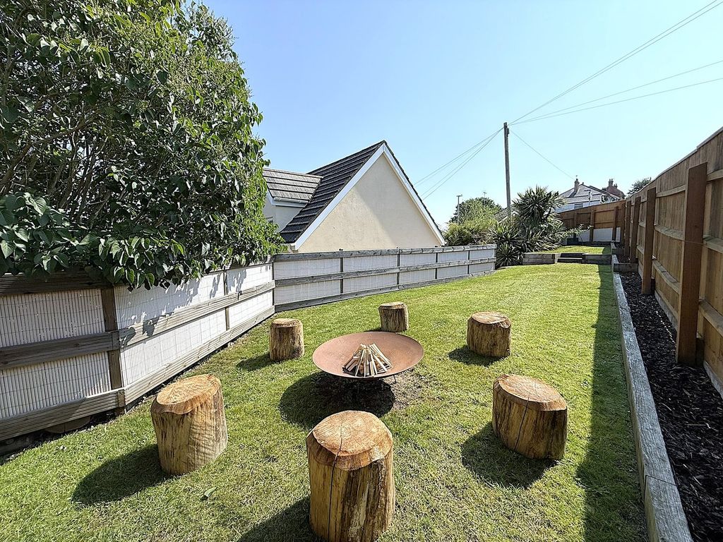 Property photo 3 of 37