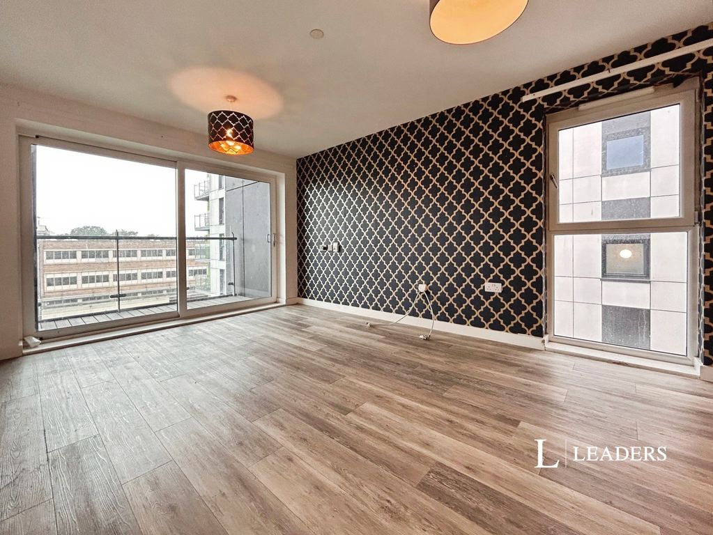 Property photo 3 of 8 Pbox-Img.Jpg