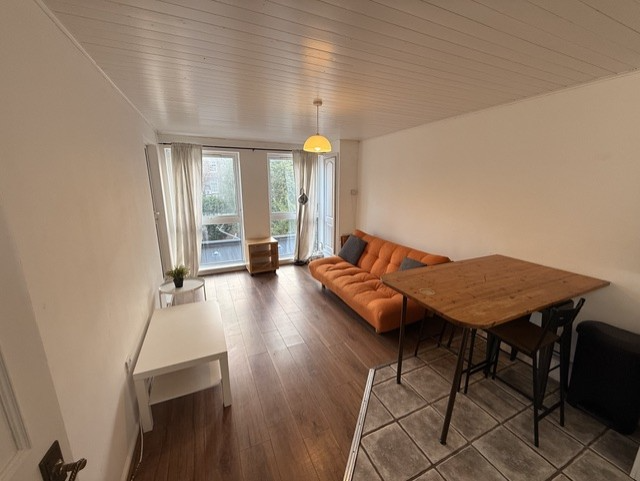 Property photo 1 of 5 53 Elia Street, N1 8Df - Livingroom