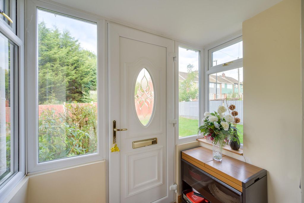 Property photo 2 of 22 Hallway