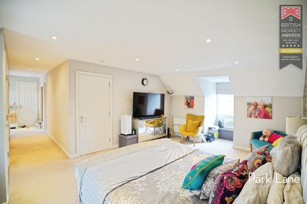 Additional image 9 of 5 bed detached house for saleBrook Farm Close, Bishops Stortford CM23