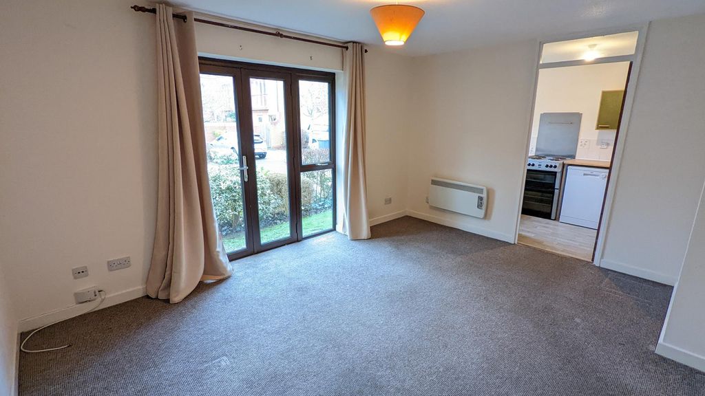 Property photo 3 of 9
