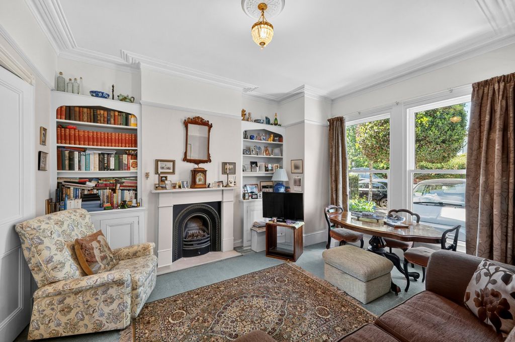 Property photo 3 of 16
