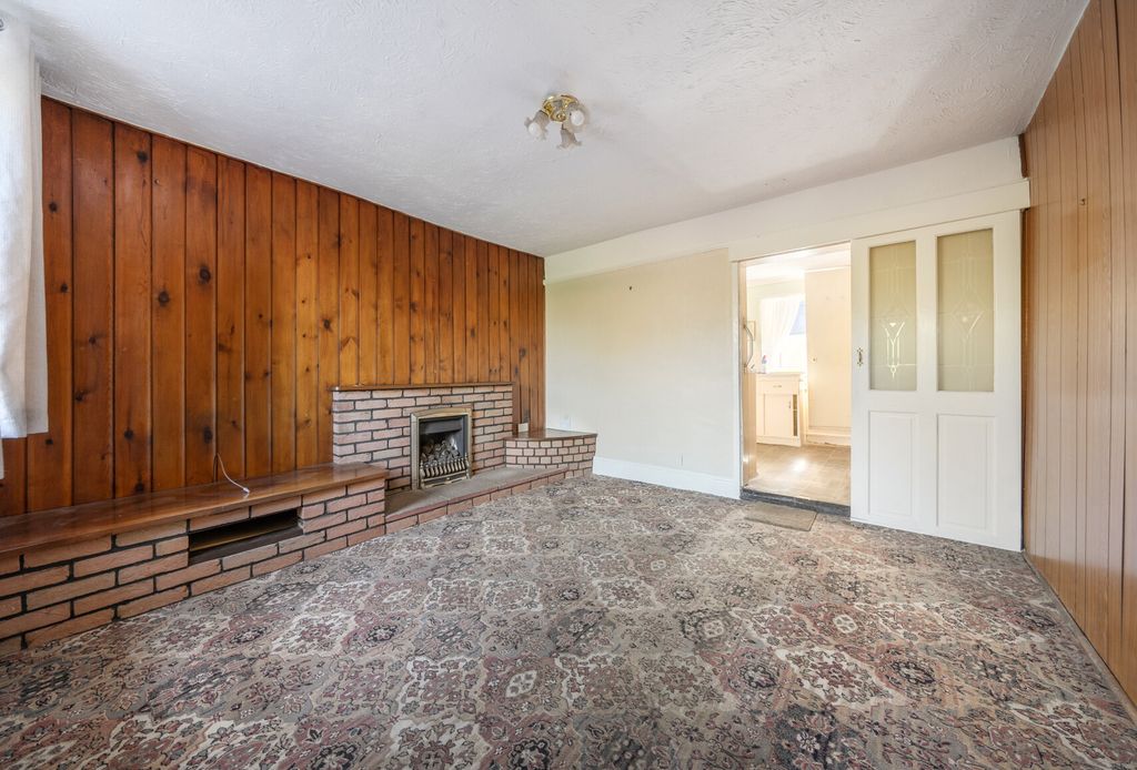 Property photo 3 of 19 1432479-19-69ba8E...