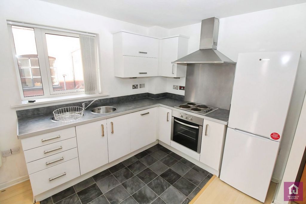 Property photo 3 of 12 Picture No. 18